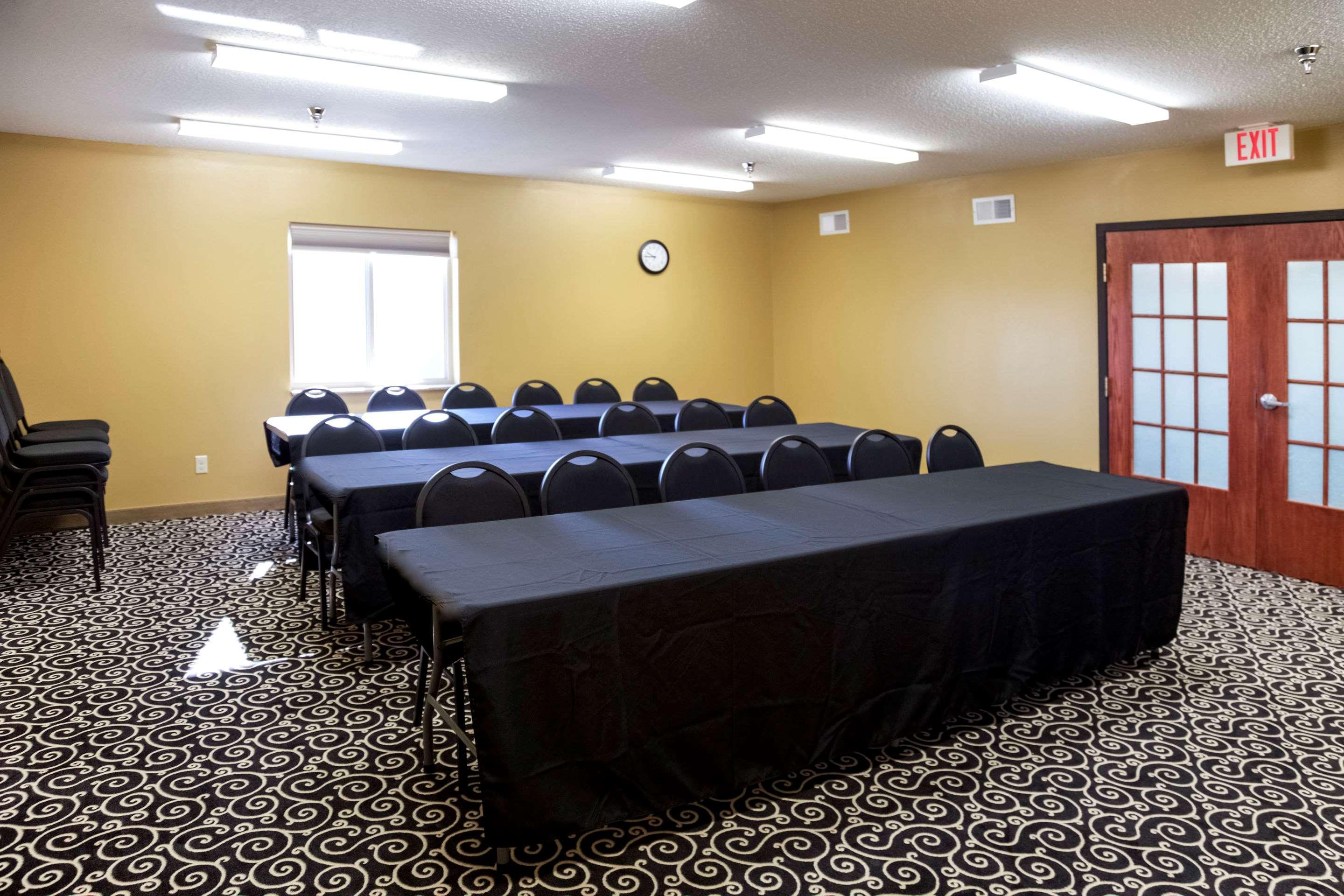Quality Inn & Suites Watertown Near Prairie Lakes Ice Arena Eksteriør billede