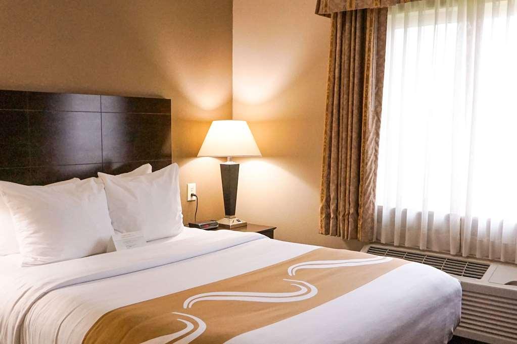 Quality Inn & Suites Watertown Near Prairie Lakes Ice Arena Værelse billede